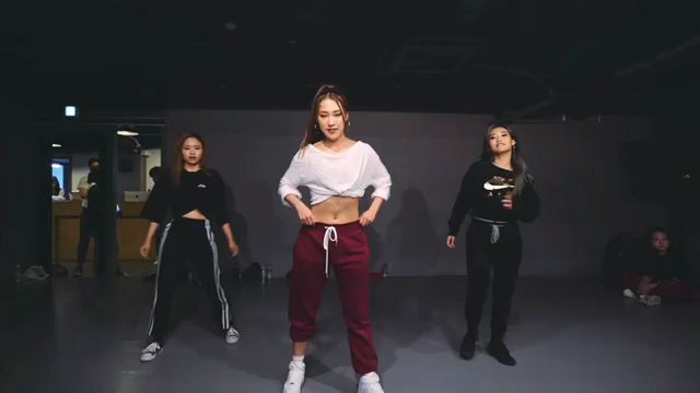 每日养眼防止散光
